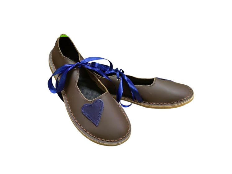 Ladies Leather Hearted Pumps with Laces - Brown / Royal Blue